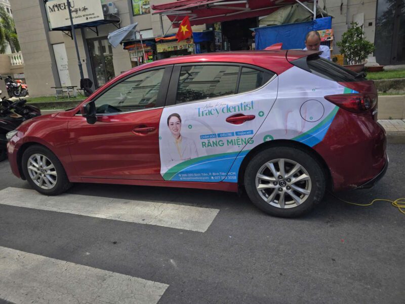 in decal dán xe ô tô mẫu 10