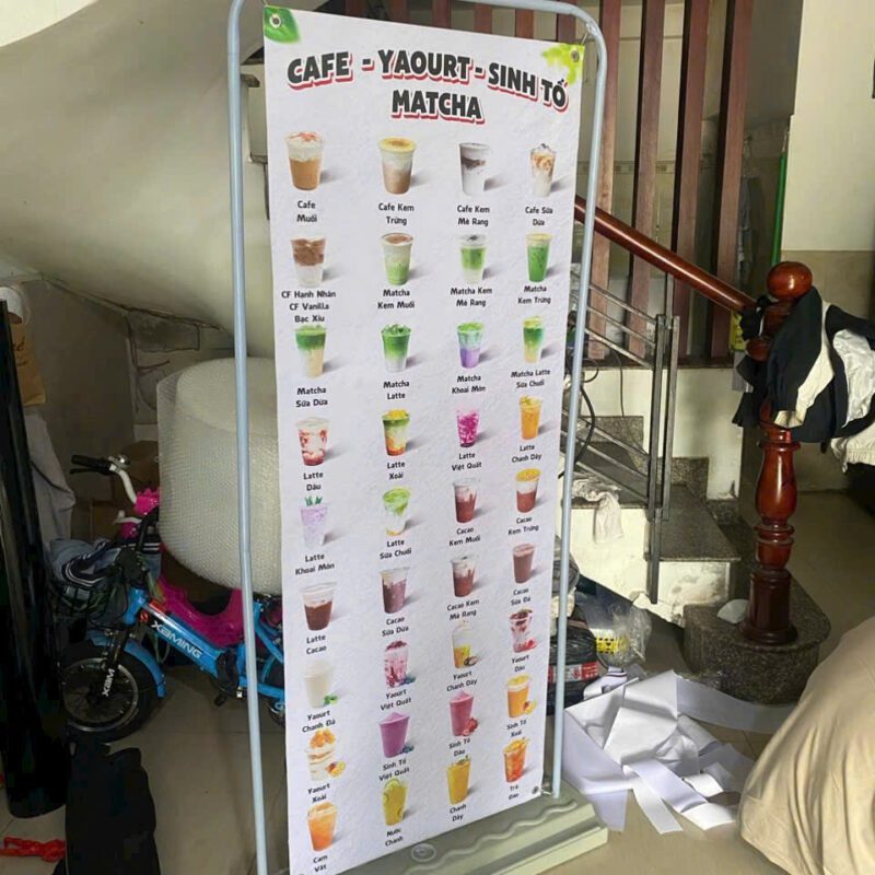 standee khung cửa sổ