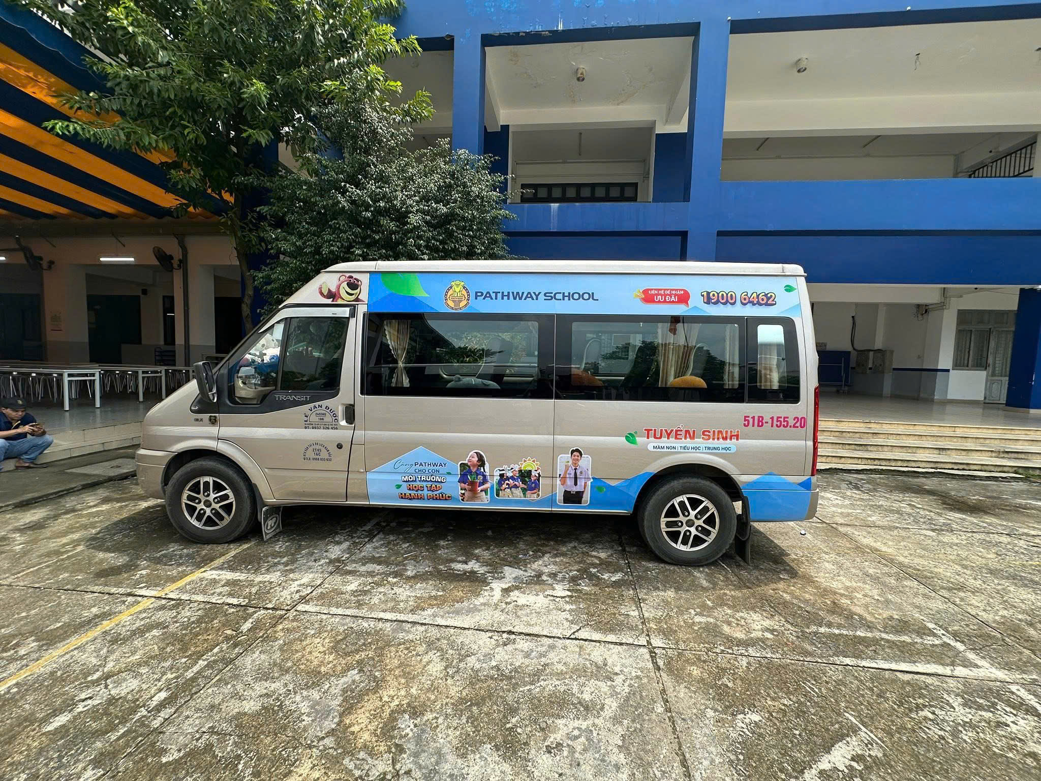 in decal dán xe ô tô mẫu 16