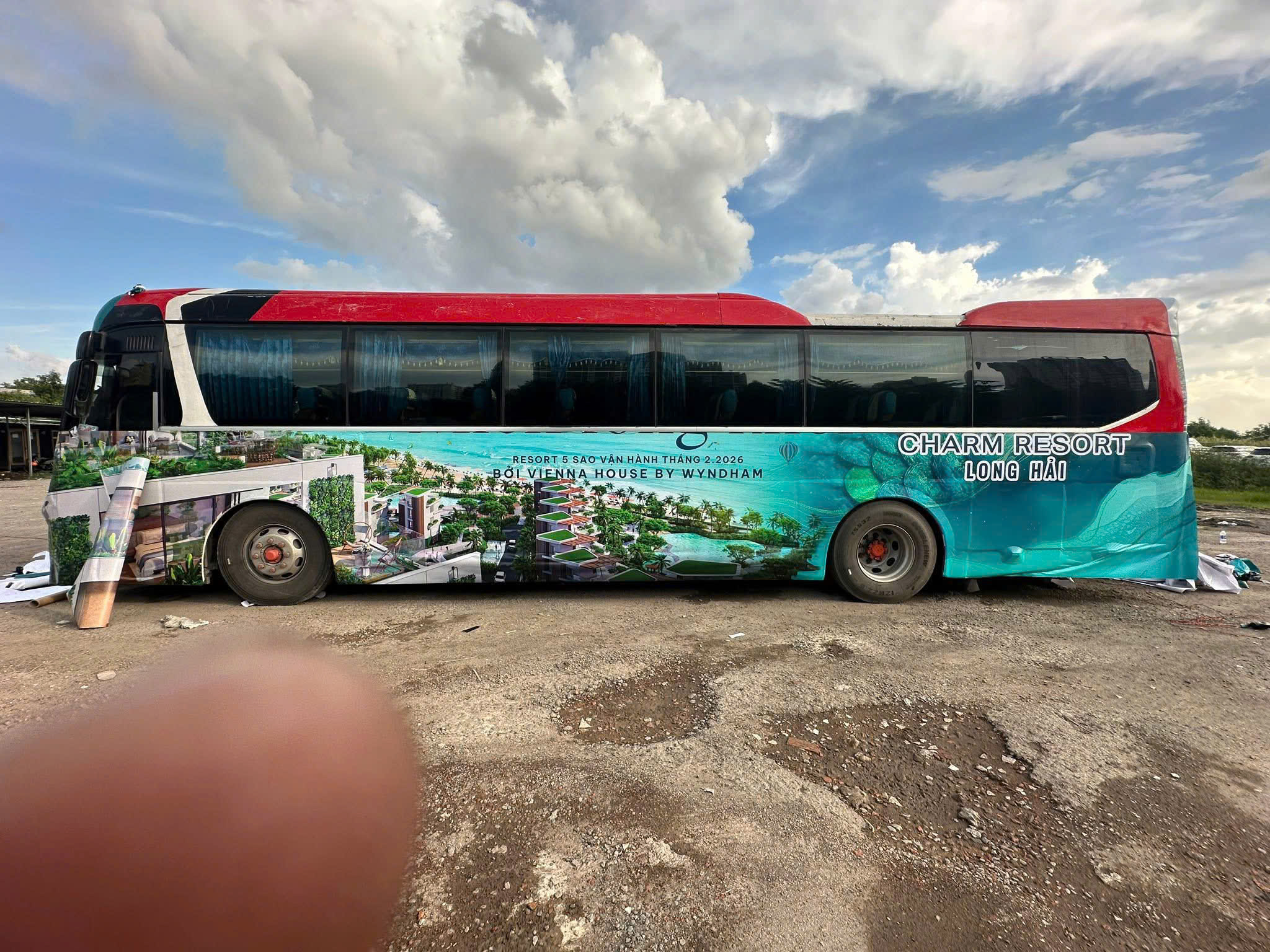 in decal dán xe buýt mẫu 1